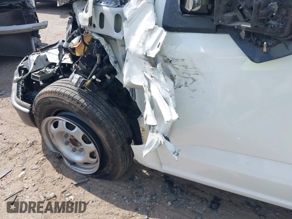 2024 Ford F-150 XL z VIN 1FTMF1KP0RKD49211, wystawiony jako IAAI lot #42163697 z przebiegiem Nie podano mil oraz . Historia ofert i sprzedaży dostępna na DreamBid. Obrazek 6.