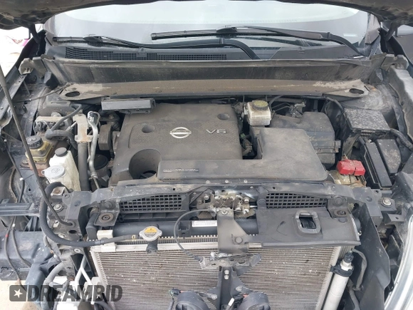 2014 Nissan Pathfinder SV with VIN 5N1AR2MM0EC698047, listed as a IAAI auction lot 41838837 with 159,818 mi miles. Bid and sale history available at carsss.com. Image 10.
