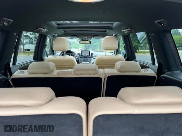 2019 Mercedes-Benz GLS 450 z VIN 4JGDF6EE8KB234462, wystawiony jako Copart lot #64525955 z przebiegiem 137 018 mil mil oraz Czysty tytuł • Clean title. Historia ofert i sprzedaży dostępna na DreamBid. Obrazek 9.