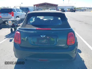 2016 MINI Convertible с VIN WMWWG5C51G3C19231, выставлен на аукционе IAAI как лот 41805261 с пробегом 93 573 миль миль и . История ставок и продаж доступна на DreamBid. Изображение 16.