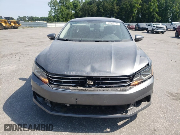 2017 Volkswagen Passat S z VIN 1VWAT7A38HC056059, wystawiony jako Copart lot #57657135 z przebiegiem 117 504 mil mil oraz Szkoda całkowita • Salvage title. Historia ofert i sprzedaży dostępna na DreamBid. Obrazek 5.