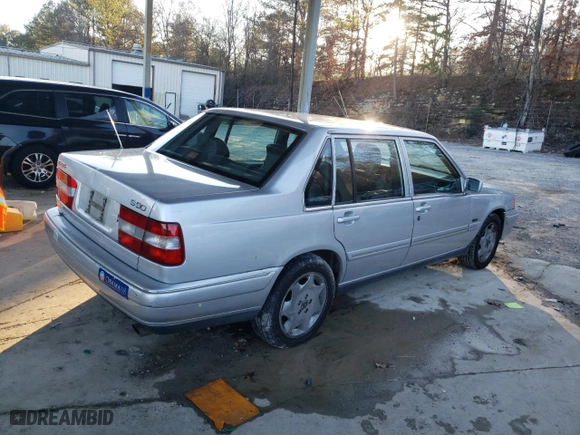1998 Volvo S90 with VIN YV1KS9600W1125172, listed as a Copart auction lot 86560214 with 128,290 mi miles and Salvage Title. Bid and sale history available at carsss.com. Image 3.