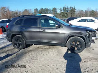 2017 Jeep Cherokee Limited z VIN 1C4PJMDS7HW557169, wystawiony jako IAAI lot #41469564 z przebiegiem 147 264 mil mil oraz . Historia ofert i sprzedaży dostępna na DreamBid. Obrazek 14.