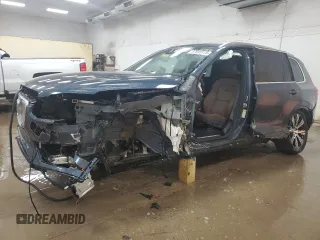 2025 Volvo XC90 Plus with VIN YV4062PE1S1290478, listed as a Copart auction lot 87835175 with 670 mi miles and Non Repairable. Bid and sale history available at DreamBid. Image 1.
