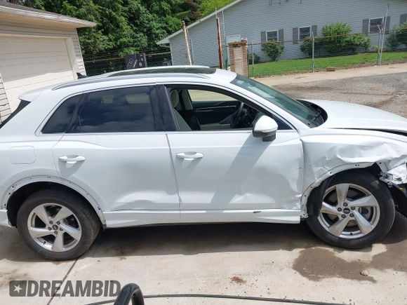 2022 Audi Q3 Premium Plus with VIN WA1BUCF36N1138119, listed as a IAAI auction lot 42536021 with 25,797 mi miles and . Bid and sale history available at DreamBid. Image 14.