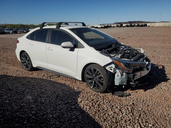 2020 Toyota Corolla SE with VIN 5YFS4RCE2LP040132, listed as a Copart auction lot 49590515 with 61,999 mi miles and Salvage Title. Bid and sale history available at DreamBid. Image 4.