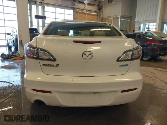 2012 Mazda Mazda3 i Touring with VIN JM1BL1V72C1663712, listed as a IAAI auction lot 41564773 with 181,151 mi miles. Bid and sale history available at carsss.com. Image 16.