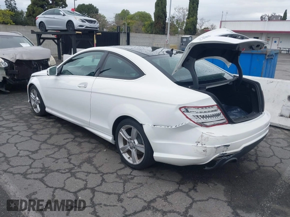 2015 Mercedes-Benz C-Class C 250 with VIN WDDGJ4HB0FG434661, listed as a IAAI auction lot 41766076 with 92,985 mi miles. Bid and sale history available at carsss.com. Image 3.