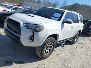 2018 Toyota 4Runner SR5 with VIN JTEBU5JR7J5499547, listed as a IAAI auction lot 41617120 with 97,668 mi miles. Bid and sale history available at carsss.com. Image 17.