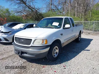 2001 Ford F-150 XL z VIN 1FTRX17L61NB26764, wystawiony jako IAAI lot #42049452 z przebiegiem 242 585 mil mil oraz . Historia ofert i sprzedaży dostępna na DreamBid. Obrazek 21.