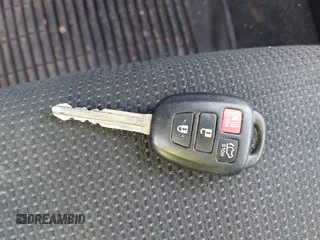 2016 Toyota RAV4 XLE с VIN 2T3RFREV4GW416606, выставлен на аукционе IAAI как лот 41387652 с пробегом 93 977 миль миль и . История ставок и продаж доступна на DreamBid. Изображение 11.
