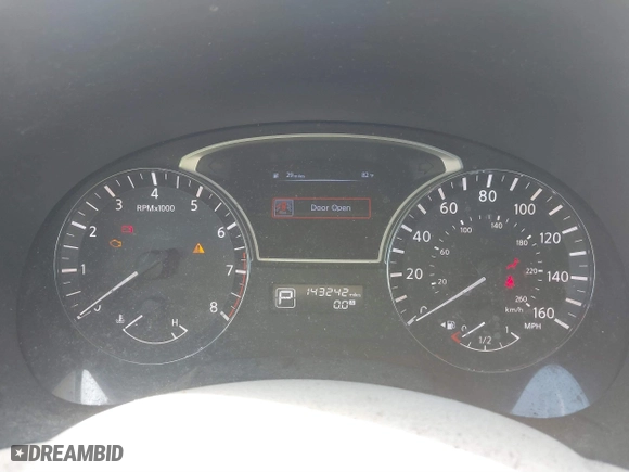 2015 Nissan Altima 2.5 SV with VIN 1N4AL3AP8FC498664, listed as a IAAI auction lot 41778661 with 143,242 mi miles. Bid and sale history available at carsss.com. Image 7.