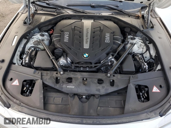 2014 BMW 7 Series 750i с VIN WBAYA8C53ED499850, выставлен на аукционе Copart как лот 43049625 с пробегом 85 780 миль миль и Списание • Salvage title. История ставок и продаж доступна на DreamBid. Изображение 13.