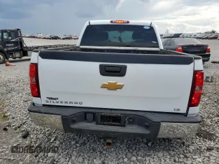 2013 Chevrolet Silverado 1500 LS with VIN 3GCPKREA9DG270635, listed as a Copart auction lot 70052584 with 204,386 mi miles and Salvage Title. Bid and sale history available at DreamBid. Image 6.