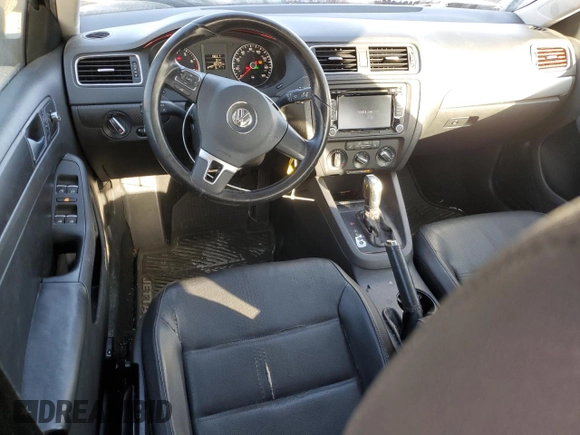 2013 Volkswagen Jetta SE with VIN 3VWDX7AJ6DM422416, listed as a Copart auction lot 87160204 with 138,429 mi miles and Salvage title. Bid and sale history available at DreamBid. Image 8.