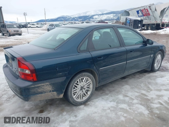 1999 Volvo S80 with VIN YV1TS90D5X1014909, listed as a IAAI auction lot 41644130 with 127,240 mi miles. Bid and sale history available at carsss.com. Image 4.