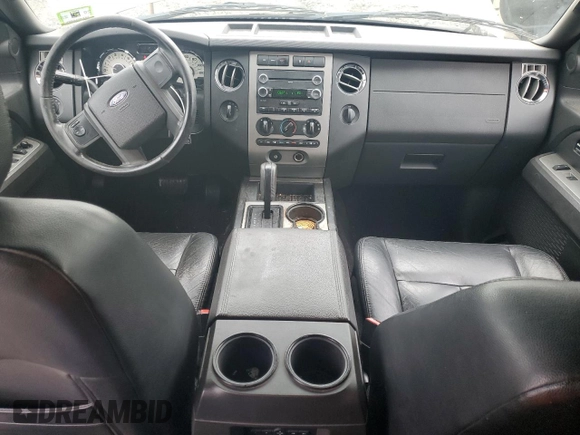 2008 Ford Expedition SSV with VIN 1FMFU16598LA11060, listed as a Copart auction lot 59999655 with 325,703 mi miles and Clean title. Bid and sale history available at DreamBid. Image 8.