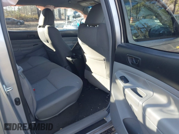 2015 Toyota Tacoma PreRunner z VIN 3TMJU4GNXFM191580, wystawiony jako IAAI lot #41216357 z przebiegiem 78 490 mil mil oraz . Historia ofert i sprzedaży dostępna na DreamBid. Obrazek 8.