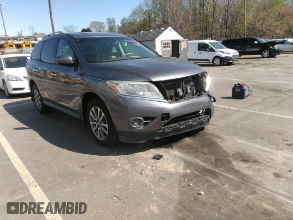 2015 Nissan Pathfinder S with VIN 5N1AR2MN1FC723483, listed as a IAAI auction lot 41808041 with 130,899 mi miles. Bid and sale history available at carsss.com. Image 1.