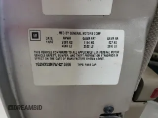 1998 Pontiac Bonneville SE z VIN 1G2HX52K6WH213866, wystawiony jako Copart lot #58358105 z przebiegiem 180 993 mil mil oraz Szkoda całkowita • Salvage title. Historia ofert i sprzedaży dostępna na DreamBid. Obrazek 12.