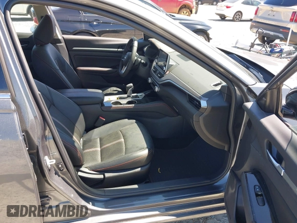 2025 Nissan Altima SR with VIN 1N4BL4CV1SN308241, listed as a IAAI auction lot 41807739 with 13,927 mi miles and . Bid and sale history available at DreamBid. Image 5.
