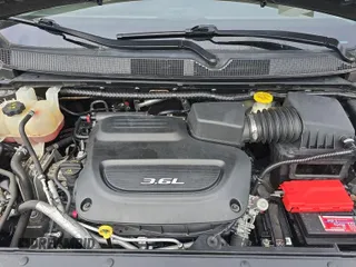 2018 Chrysler Pacifica Touring with VIN 2C4RC1DG1JR148709, listed as a IAAI auction lot 42787000 with 84,531 mi miles and . Bid and sale history available at DreamBid. Image 14.