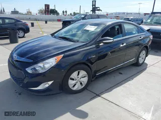 2013 Hyundai Sonata Hybrid Limited with VIN KMHEC4A44DA099701, listed as a IAAI auction lot 41964745 with 61,108 mi miles. Bid and sale history available at carsss.com. Image 16.