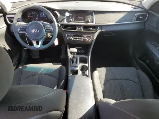 2017 Kia Optima LX z VIN 5XXGT4L33HG148818, wystawiony jako Copart lot #52199705 z przebiegiem 87 623 mil mil oraz Szkoda całkowita • Salvage title. Historia ofert i sprzedaży dostępna na DreamBid. Obrazek 8.
