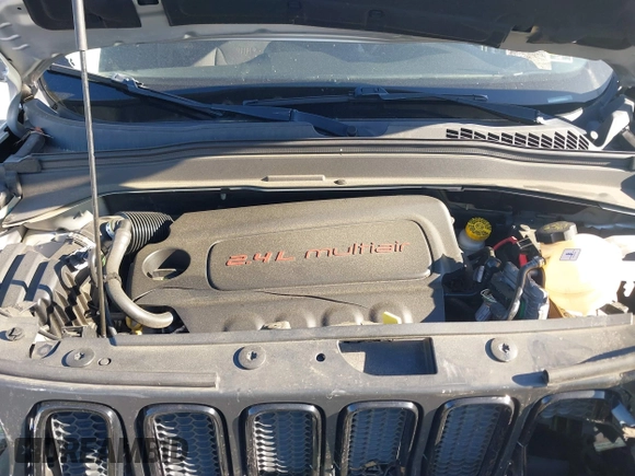 2017 Jeep Renegade Latitude with VIN ZACCJABB9HPE65123, listed as a IAAI auction lot 41856382 with 73,678 mi miles. Bid and sale history available at carsss.com. Image 10.