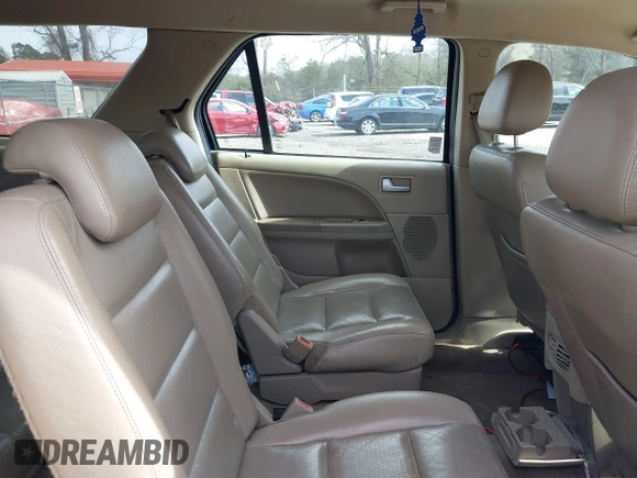 2006 Ford Freestyle SEL z VIN 1FMZK02156GA33093, wystawiony jako IAAI lot #41612080 z przebiegiem 210 382 mil mil oraz . Historia ofert i sprzedaży dostępna na DreamBid. Obrazek 8.