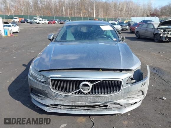 2018 Volvo S90 Momentum with VIN LVY982MK9JP023138, listed as a IAAI auction lot 41662118 with 143,464 mi miles. Bid and sale history available at carsss.com. Image 12.