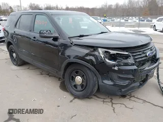 2017 Ford Police Interceptor Utility z VIN 1FM5K8AR6HGE15768, wystawiony jako IAAI lot #41561819 z przebiegiem 176 539 mil mil oraz . Historia ofert i sprzedaży dostępna na DreamBid. Obrazek 1.