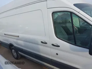 2017 Ford Transit z VIN 1FTYR3XM5HKA61086, wystawiony jako IAAI lot #41408510 z przebiegiem 163 059 mil mil oraz . Historia ofert i sprzedaży dostępna na DreamBid. Obrazek 13.