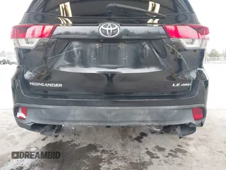 2018 Toyota Highlander LE with VIN 5TDBZRFHXJS805406, listed as a IAAI auction lot 41783455 with 146,388 mi miles and . Bid and sale history available at DreamBid. Image 6.