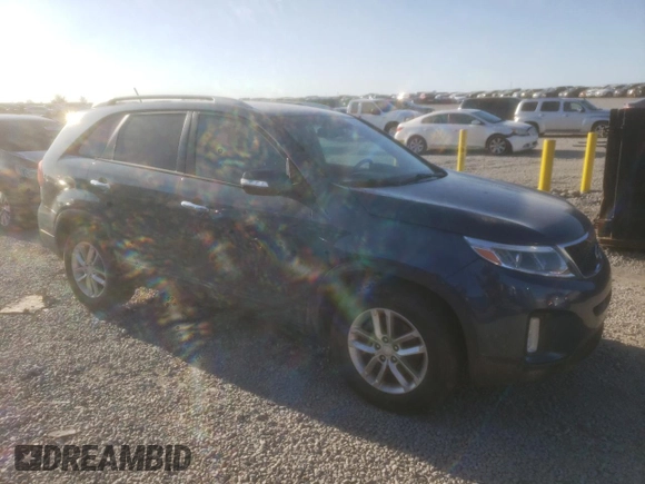 2014 Kia Sorento LX with VIN 5XYKT3A64EG501608, listed as a Copart auction lot 53149015 with 136,419 mi miles and Salvage Title. Bid and sale history available at DreamBid. Image 4.