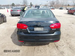 2012 Volkswagen Jetta SE with VIN 3VWDX7AJ7CM397301, listed as a IAAI auction lot 41893928 with 181,212 mi miles and . Bid and sale history available at DreamBid. Image 17.