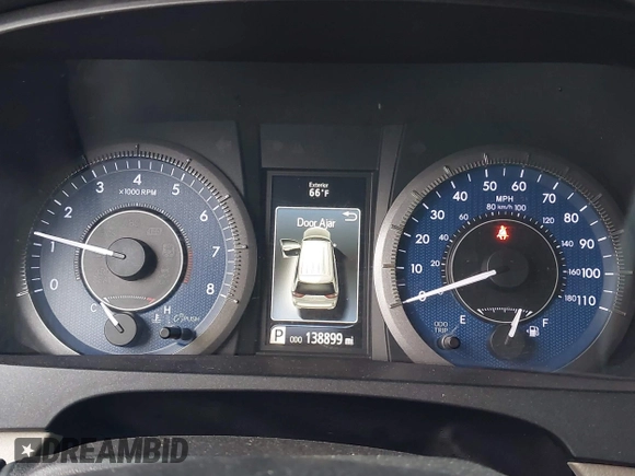 2017 Toyota Sienna XLE Auto Access Seat with VIN 5TDYZ3DC8HS776058, listed as a IAAI auction lot 41945909 with 138,899 mi miles. Bid and sale history available at carsss.com. Image 7.