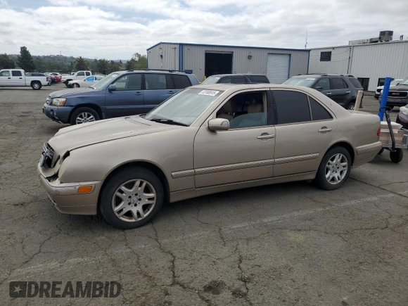 2001 Mercedes-Benz E-Class with VIN WDBJF70J31B293515, listed as a Copart auction lot 53100915 with 0 mi miles and Salvage Title. Bid and sale history available at carsss.com. Image 1.