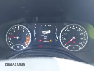 2017 Jeep Renegade Latitude with VIN ZACCJBBB1HPG02268, listed as a IAAI auction lot 41971890 with 69,806 mi miles. Bid and sale history available at carsss.com. Image 7.