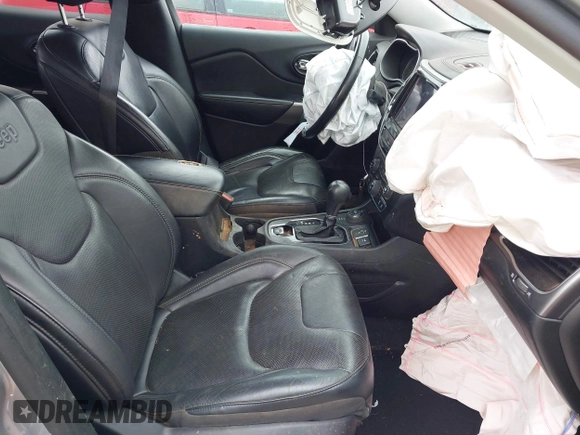 2020 Jeep Cherokee Limited с VIN 1C4PJMDX2LD651086, выставлен на аукционе IAAI как лот 42245150 с пробегом 83 254 миль миль и . История ставок и продаж доступна на DreamBid. Изображение 5.