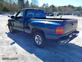2000 GMC New Sierra 1500 SL with VIN 1GTEC14W2YZ200810, listed as a IAAI auction lot 41599749 with NaN miles. Bid and sale history available at carsss.com. Image 3.