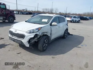 2020 Kia Sportage LX with VIN KNDPMCAC2L7776669, listed as a IAAI auction lot 41810620 with 186,599 mi miles and . Bid and sale history available at carsss.com. Image 2.