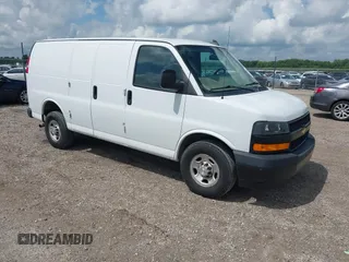 2018 Chevrolet Express Cargo с VIN 1GCWGAFP8J1253370, выставлен на аукционе IAAI как лот 42754155 с пробегом 101 421 миль миль и . История ставок и продаж доступна на DreamBid. Изображение 1.