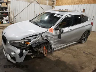 2017 BMW X1 xDrive28i with VIN WBXHT3C33H5F72167, listed as a Copart auction lot 54272445 with 140,498 mi miles and Non Repairable. Bid and sale history available at carsss.com. Image 1.