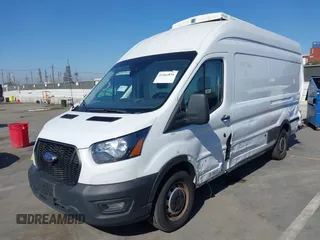 2022 Ford Transit Cargo z VIN 1FTBW3X83NKA36099, wystawiony jako IAAI lot #41966836 z przebiegiem 116 881 mil mil oraz . Historia ofert i sprzedaży dostępna na DreamBid. Obrazek 17.