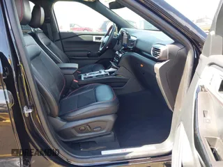 2023 Ford Explorer ST-Line z VIN 1FMSK8KH7PGC03436, wystawiony jako IAAI lot #42359119 z przebiegiem 5 261 mil mil oraz . Historia ofert i sprzedaży dostępna na DreamBid. Obrazek 5.