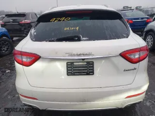 2017 Maserati Levante with VIN ZN661XUL3HX239290, listed as a IAAI auction lot 41674157 with 70,076 mi miles. Bid and sale history available at carsss.com. Image 16.