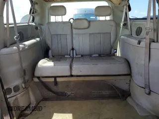2006 Chrysler Town & Country LWB Touring with VIN 2A8GP54LX6R916753, listed as a Copart auction lot 84253744 with 204,621 mi miles and Non Repairable. Bid and sale history available at carsss.com. Image 10.