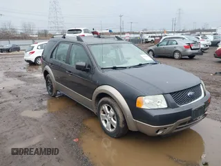 2007 Ford Freestyle SEL with VIN 1FMDK02147GA05314, listed as a IAAI auction lot 41504606 with 241,021 mi miles. Bid and sale history available at carsss.com. Image 1.