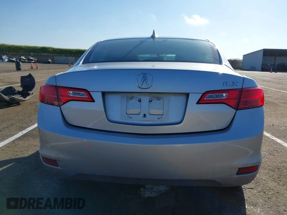 2013 Acura ILX with VIN 19VDE1F32DE014675, listed as a IAAI auction lot 41867371 with 177,361 mi miles. Bid and sale history available at carsss.com. Image 17.